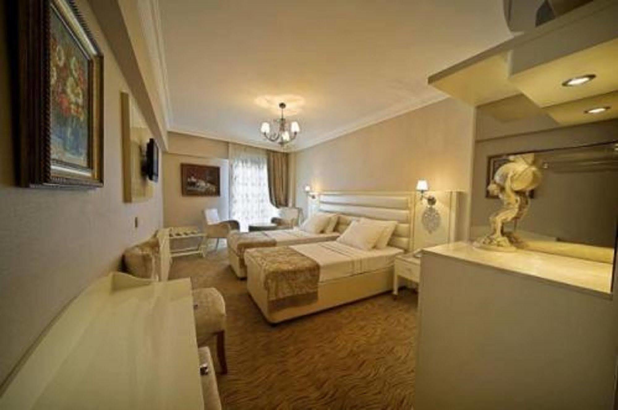 Royce Hotel Istambul Exterior foto